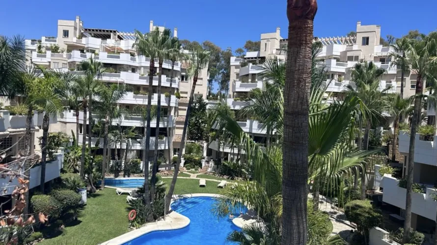 3 bedrooms apartment for sale , Marbella, Spain No. 496
