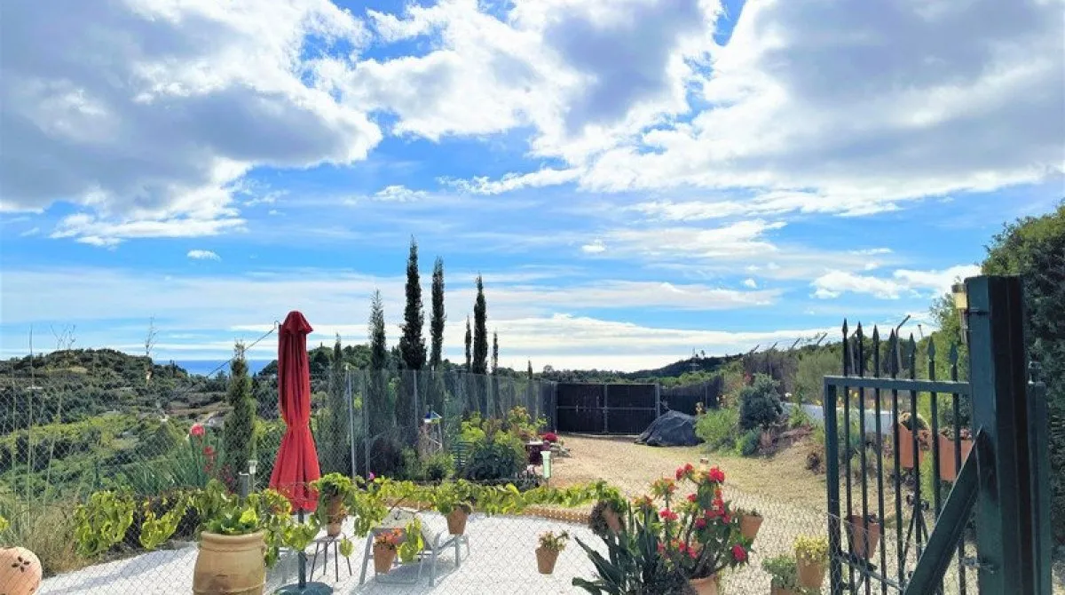 2 bedrooms house for sale , Estepona, Spain No. 493