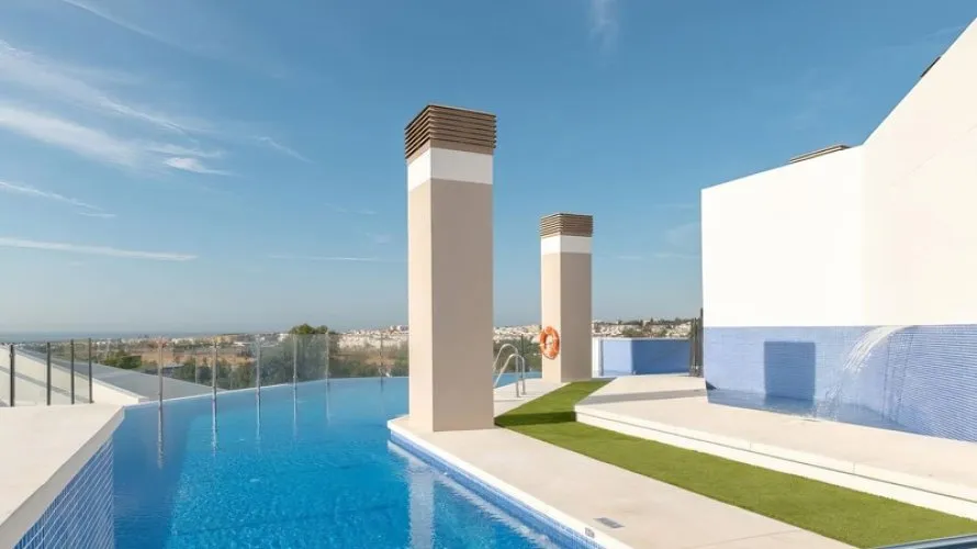 3 bedrooms apartment for sale , Nueva Andalucia, Spain No. 554 № 12
