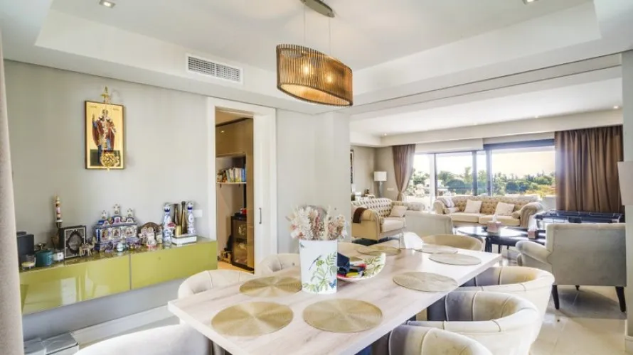 5 bedrooms villa for sale , Marbella, Spain No. 527 № 13
