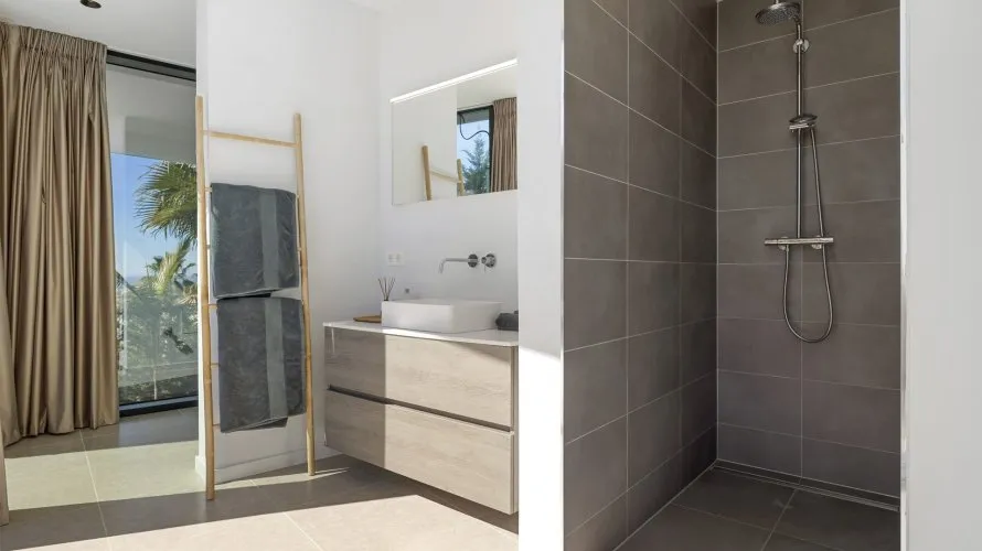 5 bedrooms house for sale , Benahavis, Spain No. 612 № 19