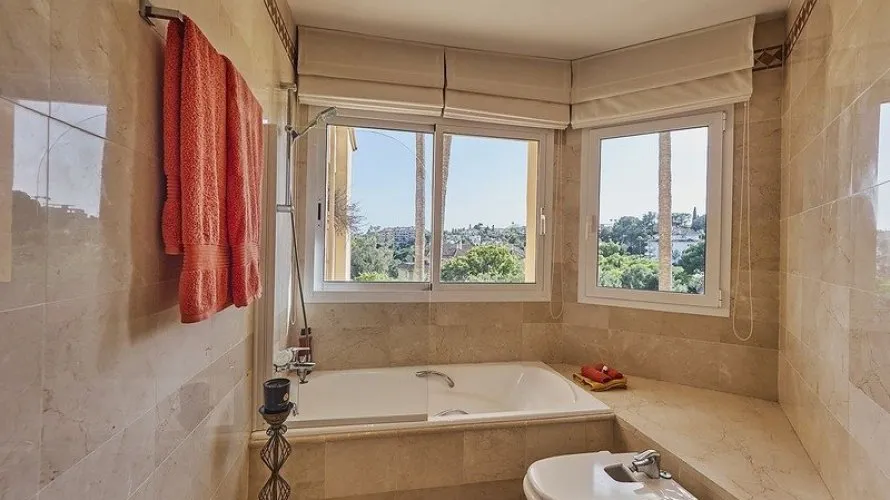 2 bedrooms apartment for sale , Marbella, Spain No. 549 № 22