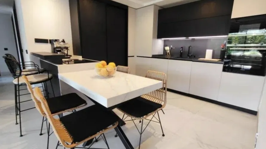 3 bedrooms apartment for sale , Cortes (San Pedro De Alcantara), Spain No. 552 № 4