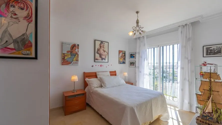 4 bedrooms villa for sale , Las Lagunas, Spain No. 475 № 18