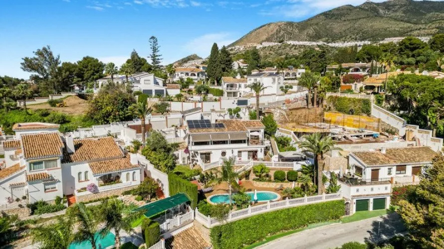 3 bedrooms villa for sale , Benalmadena, Spain No. 311 № 2