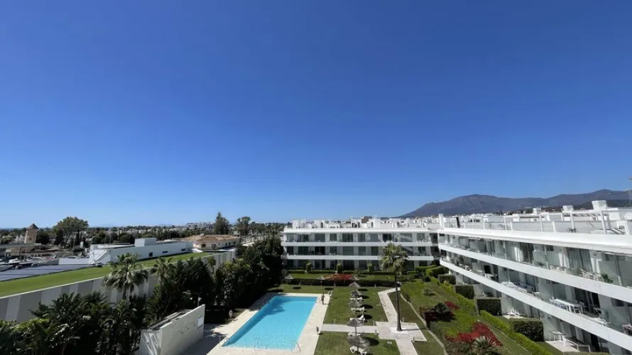 3 bedrooms duplex for sale , Estepona, Spain No. 514 № 7