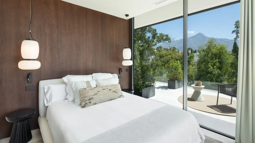 6 bedrooms house for sale , Nueva Andalucia, Spain No. 477 № 14
