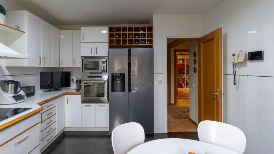 6 bedrooms house for sale , Madrid, Spain No. 1520 № 13