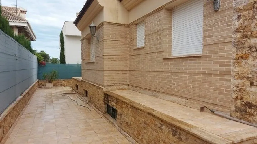 5 bedrooms villa for sale, La Veleta, Spain No. 1036 № 1
