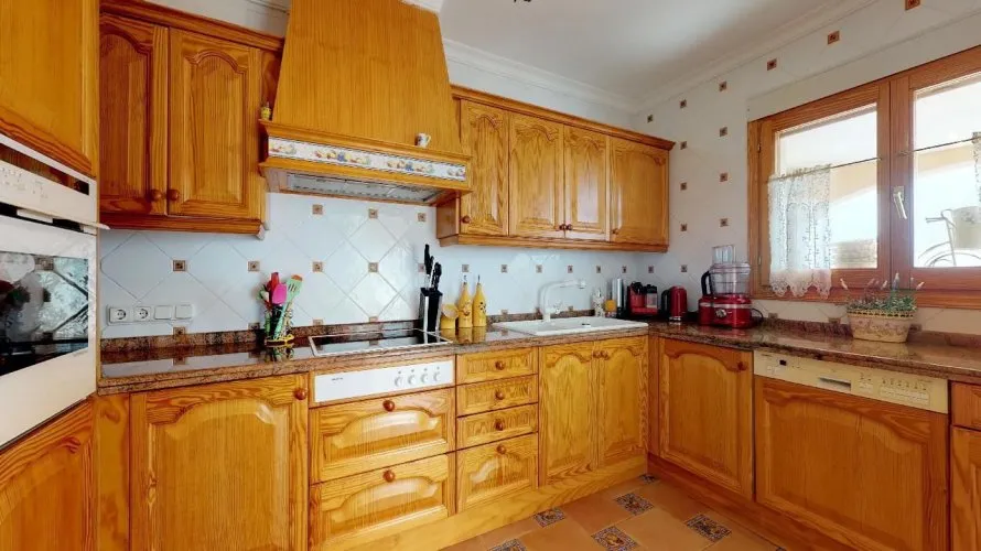 7 bedrooms villa for sale, Maryvilla, Spain No. 1072 № 8