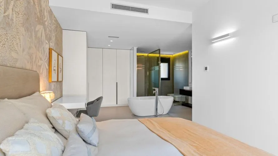 4 bedrooms villa for sale , Campoamor, Spain No. 1222 № 25