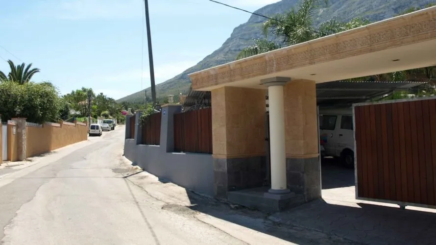 11 bedrooms villa for sale, Denia, Spain No. 1001 № 27