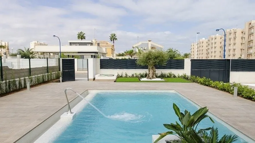 4 bedrooms villa for sale, Playa Honda, Spain No. 997 № 2