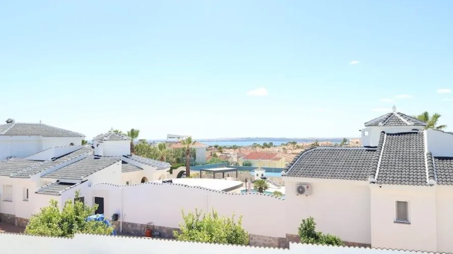 3 bedrooms apartment for sale, Rojales, Spain No. 1541 № 6