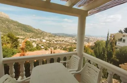 8 bedrooms villa for sale, Maryvilla, Spain No. 1080
