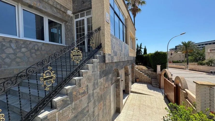 5 bedrooms villa for sale , Campoamor, Spain No. 1281 № 13