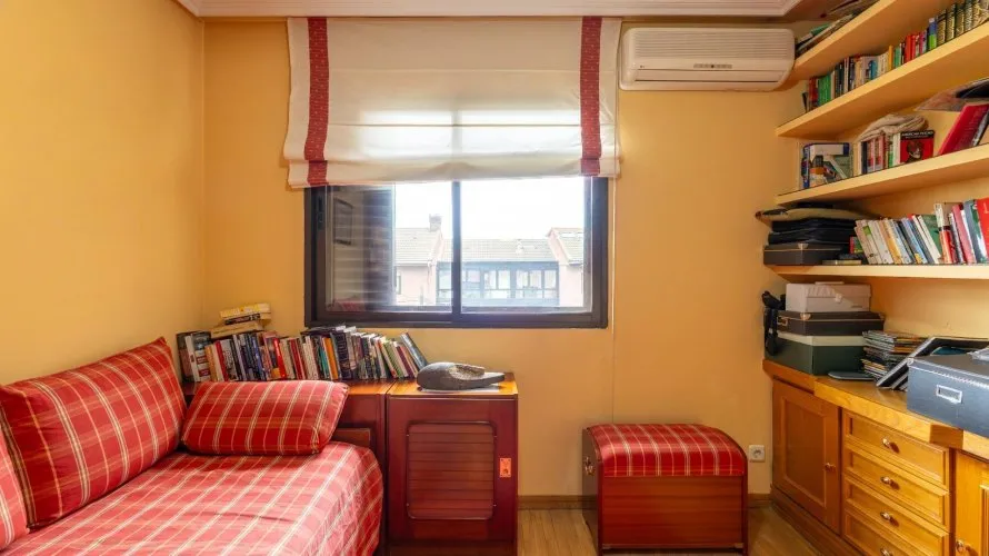 6 bedrooms house for sale , Madrid, Spain No. 1520