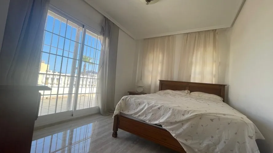 5 bedrooms house for sale, Torrevieja, Spain No. 1300 № 10