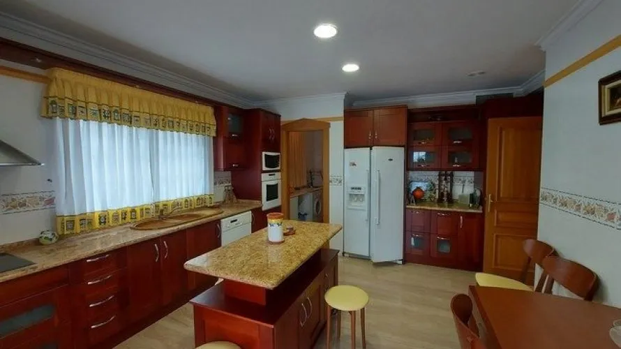 5 bedrooms villa for sale, La Veleta, Spain No. 1036 № 3