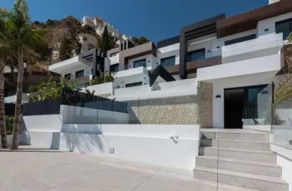 4 bedrooms apartment for sale , Benidorm, Spain No. 1038