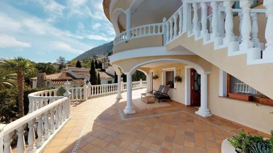 7 bedrooms villa for sale, Maryvilla, Spain No. 1072 № 13