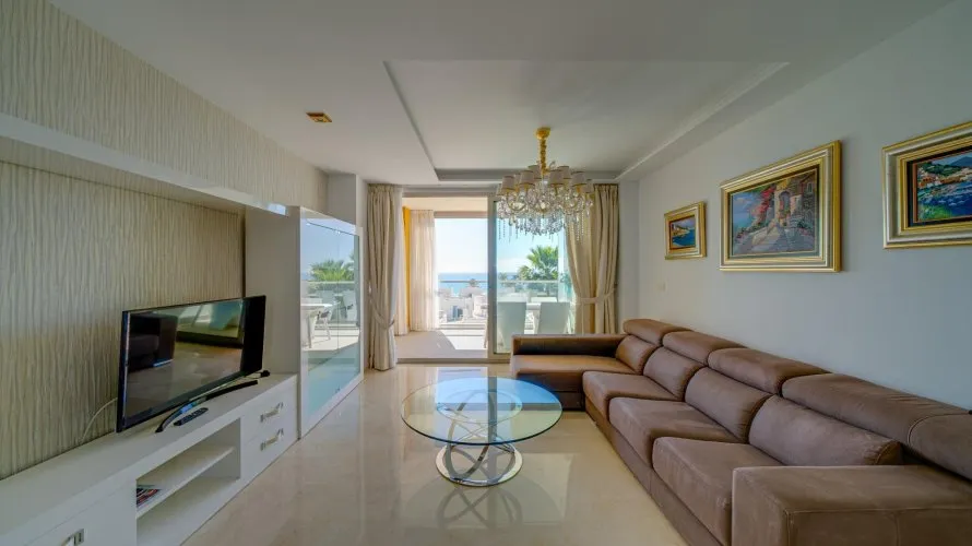 2 bedrooms apartment for sale , Villajoyosa, Spain No. 1082 № 5