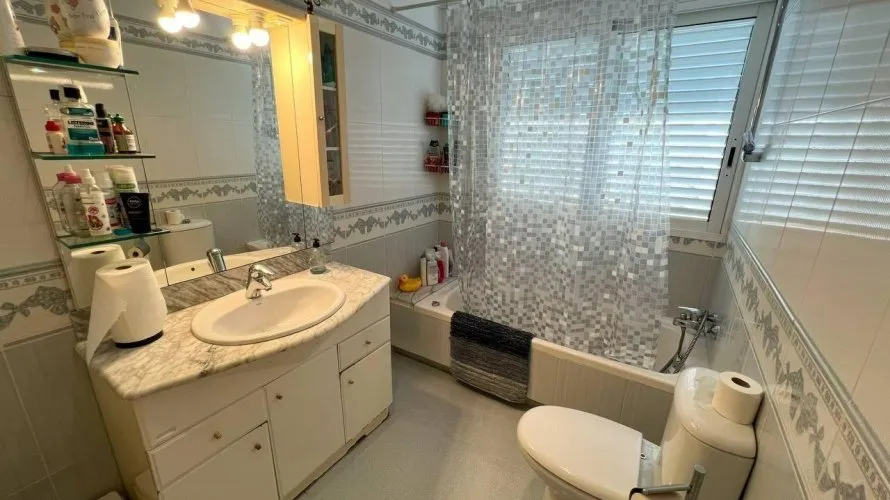 4 bedrooms apartment for sale, Manises, Spain No. 1447 № 22