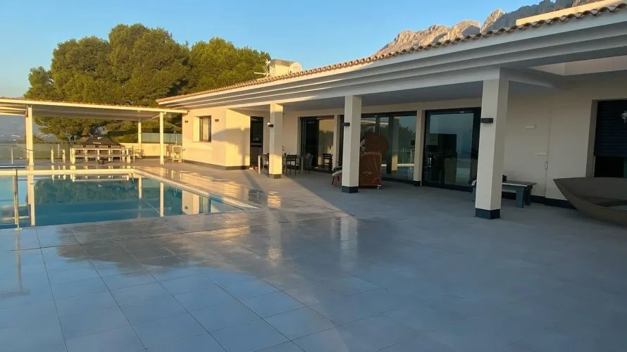 5 bedrooms villa for sale, Zona Altea Hills, Spain No. 1425 № 1
