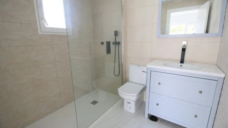 4 bedrooms apartment for sale, La Torre, Spain No. 1025 № 7