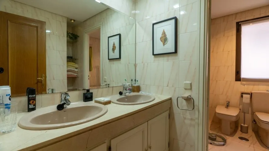 6 bedrooms house for sale , Madrid, Spain No. 1520 № 4