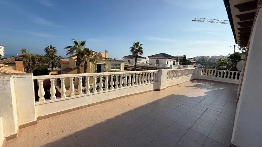 3 bedrooms house for sale, Torrevieja, Spain No. 1385 № 18