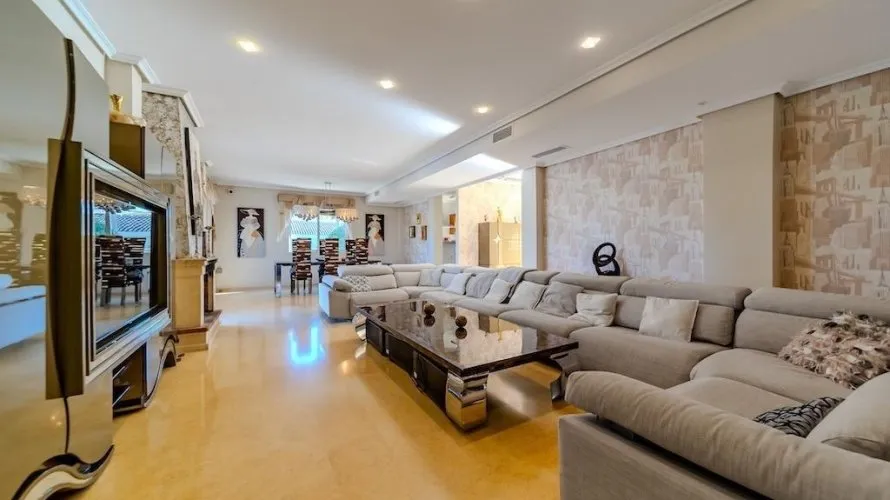 5 bedrooms villa for sale, Torrevieja, Spain No. 1261 № 2