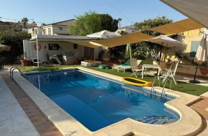 4 bedrooms villa for sale , Torrevieja, Spain No. 1257
