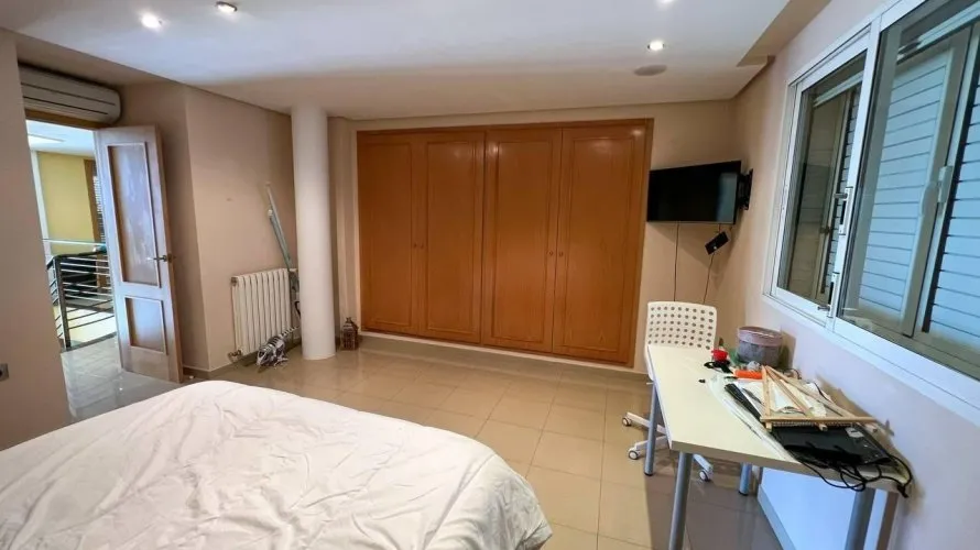 4 bedrooms apartment for sale, Manises, Spain No. 1447 № 16