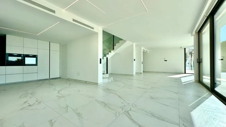 5 bedrooms villa for sale , Zona Altea Hills, Spain No. 930 № 10