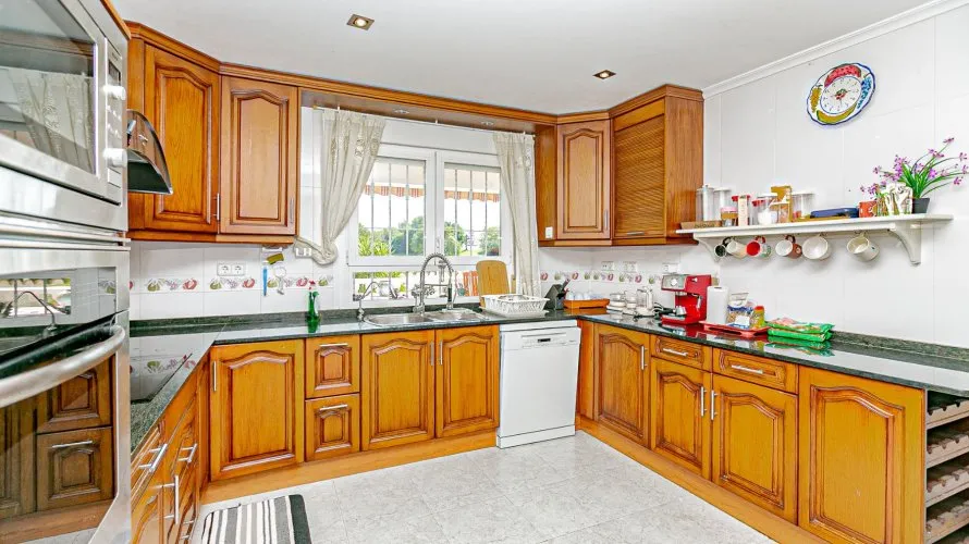 185m² villa for sale , Castilblanco de los Arroyos, Spain No. 1525 № 6