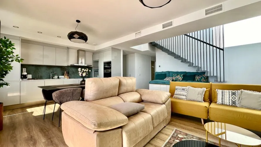 3 bedrooms penthouse for sale , Villajoyosa, Spain No. 1059 № 1