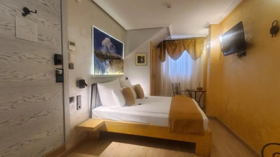7 bedrooms hotel for sale , Busot, Spain No. 1529 № 11