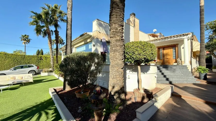 6 bedrooms villa for sale , Benidorm, Spain No. 972 № 22