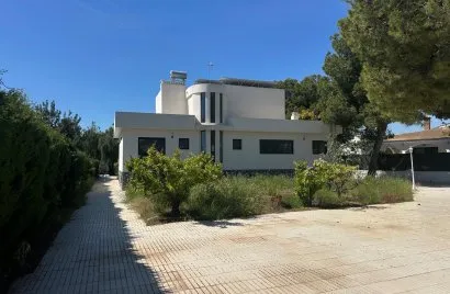 5 bedrooms villa for sale, San Vicente del Raspeig, Spain No. 1404