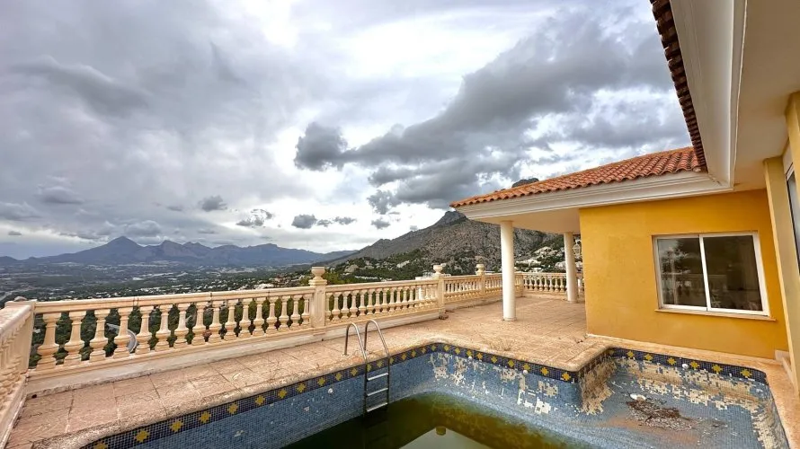 5 bedrooms villa for sale, Zona Altea Hills, Spain No. 1134 № 3