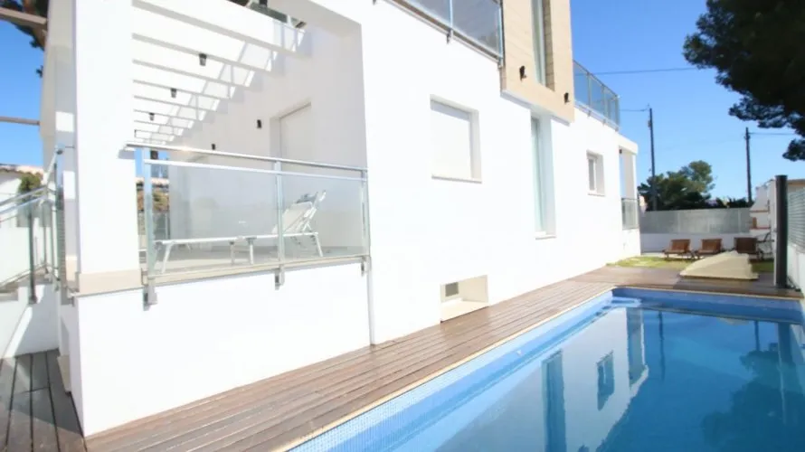 4 bedrooms apartment for sale, La Torre, Spain No. 1025