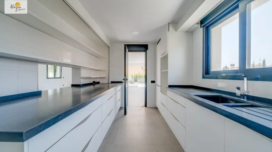 5 bedrooms villa for sale , Calpe, Spain No. 1105 № 18