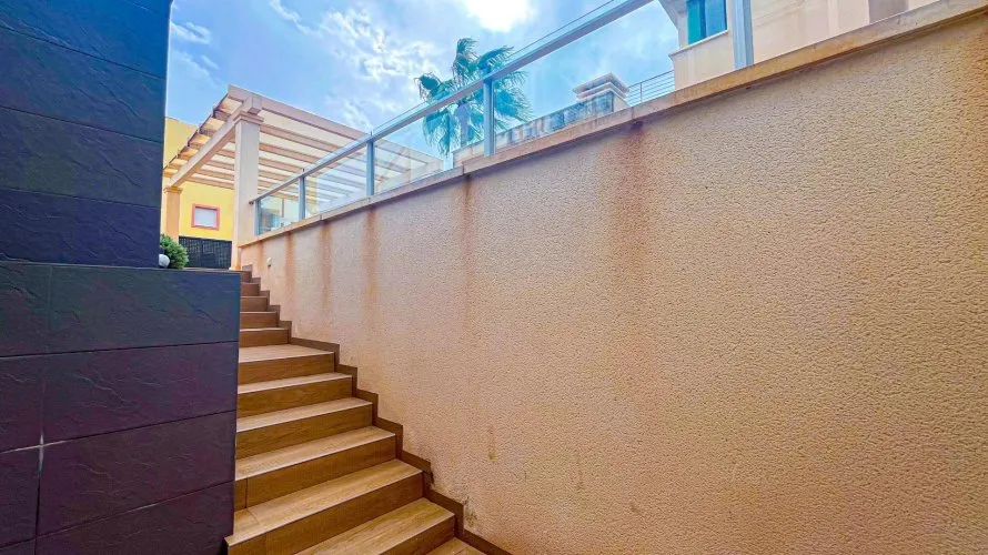 5 bedrooms villa for sale, La Zenia, Spain No. 1472 № 25