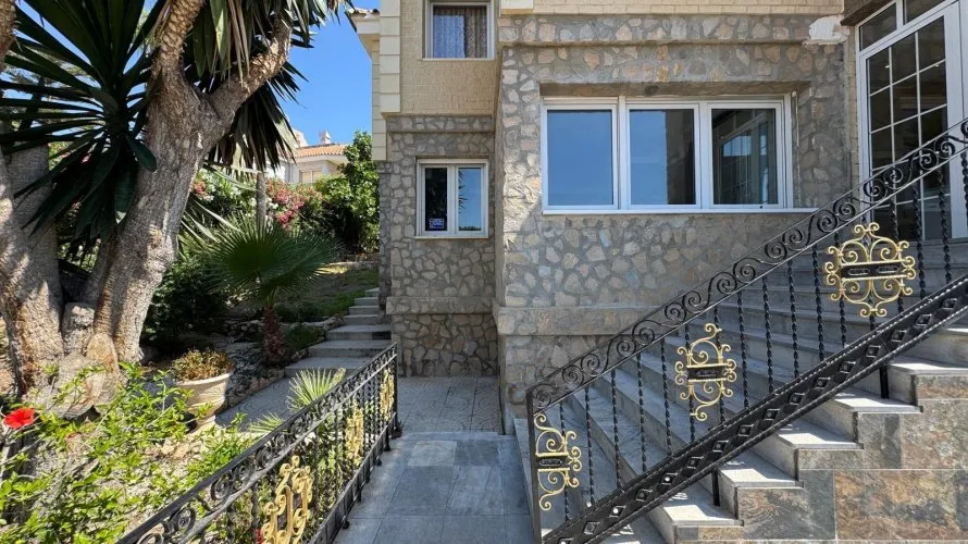 5 bedrooms villa for sale , Campoamor, Spain No. 1281 № 12