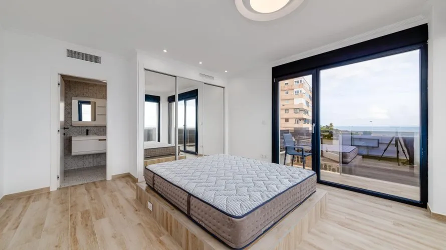 210m² villa for sale, Torrevieja, Spain No. 1253 № 7