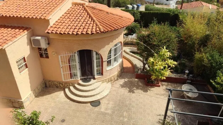 3 bedrooms villa for sale , Maryvilla, Spain No. 1334 № 4