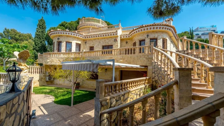 4 bedrooms villa for sale, Campoamor, Spain No. 1543 № 2