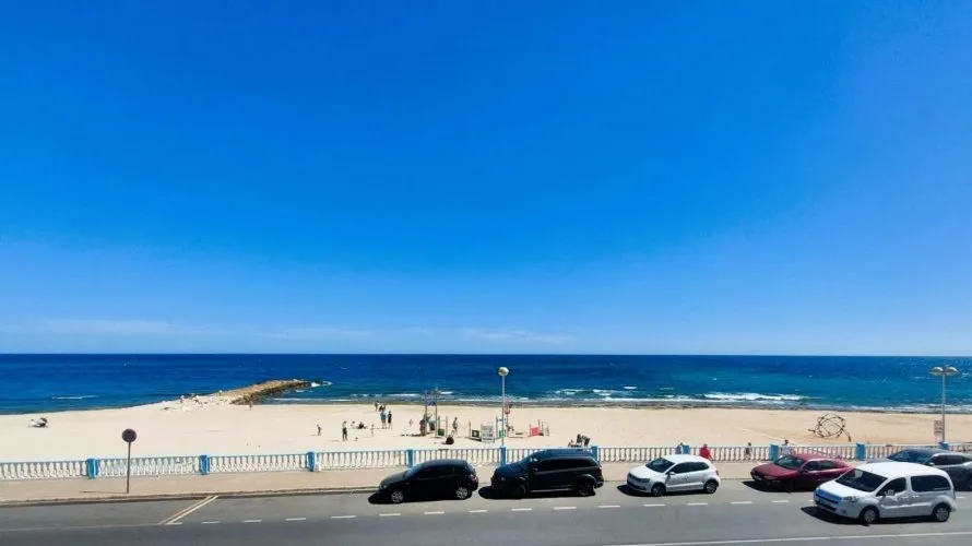 4 bedrooms apartment for sale , Torrevieja, Spain No. 1163 № 1