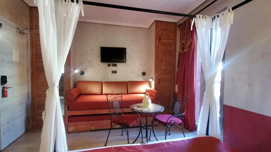 7 bedrooms hotel for sale , Busot, Spain No. 1529 № 17